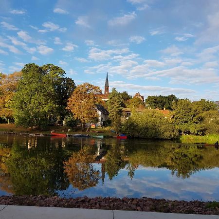 Tipp - Halle Idyllisch Am Fluss Krollwitz Buitenkant foto