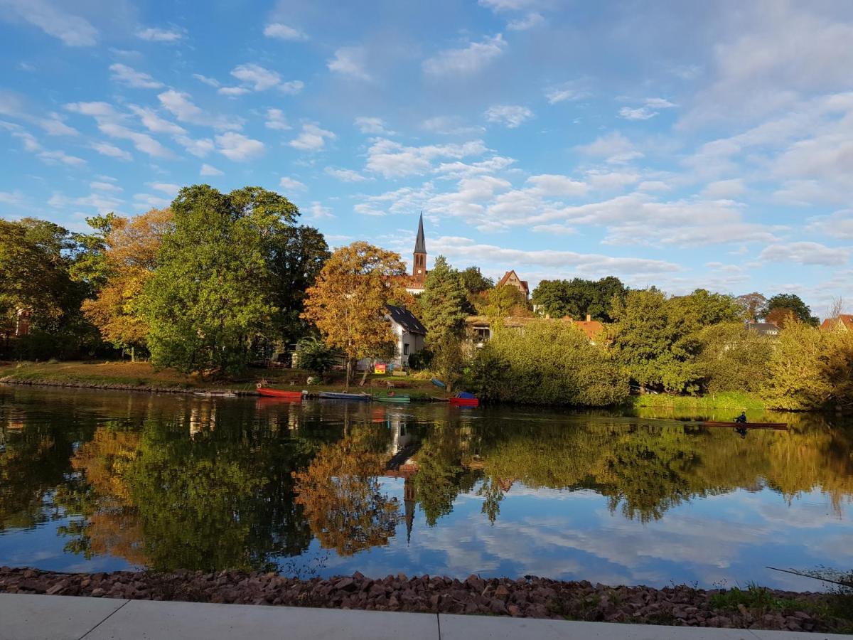 Tipp - Halle Idyllisch Am Fluss Krollwitz Buitenkant foto